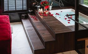 Art Penthouse With Jacuzzi - Krakow Center